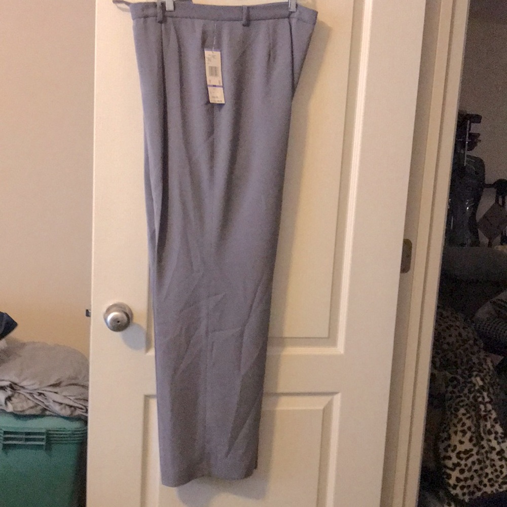 KASPER Dress Pants sz18 Color Lt. Purple lined.